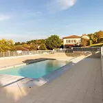 Sarlat, Apptmt T3 Clim Piscine Parking דירה סרלה-לה קנדה