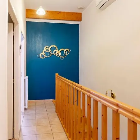 アパート Sarlat, Apptmt T3 Clim Piscine Parking サルラ・ラ・カネダ