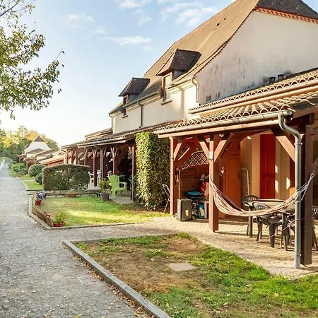 アパート Sarlat, Apptmt T3 Clim Piscine Parking サルラ・ラ・カネダ