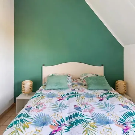 Sarlat, Apptmt T3 Clim Piscine Parking