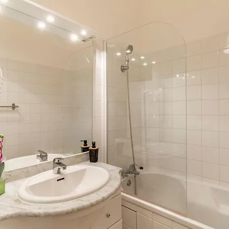 Sarlat, Apptmt T3 Clim Piscine Parking Apartment *